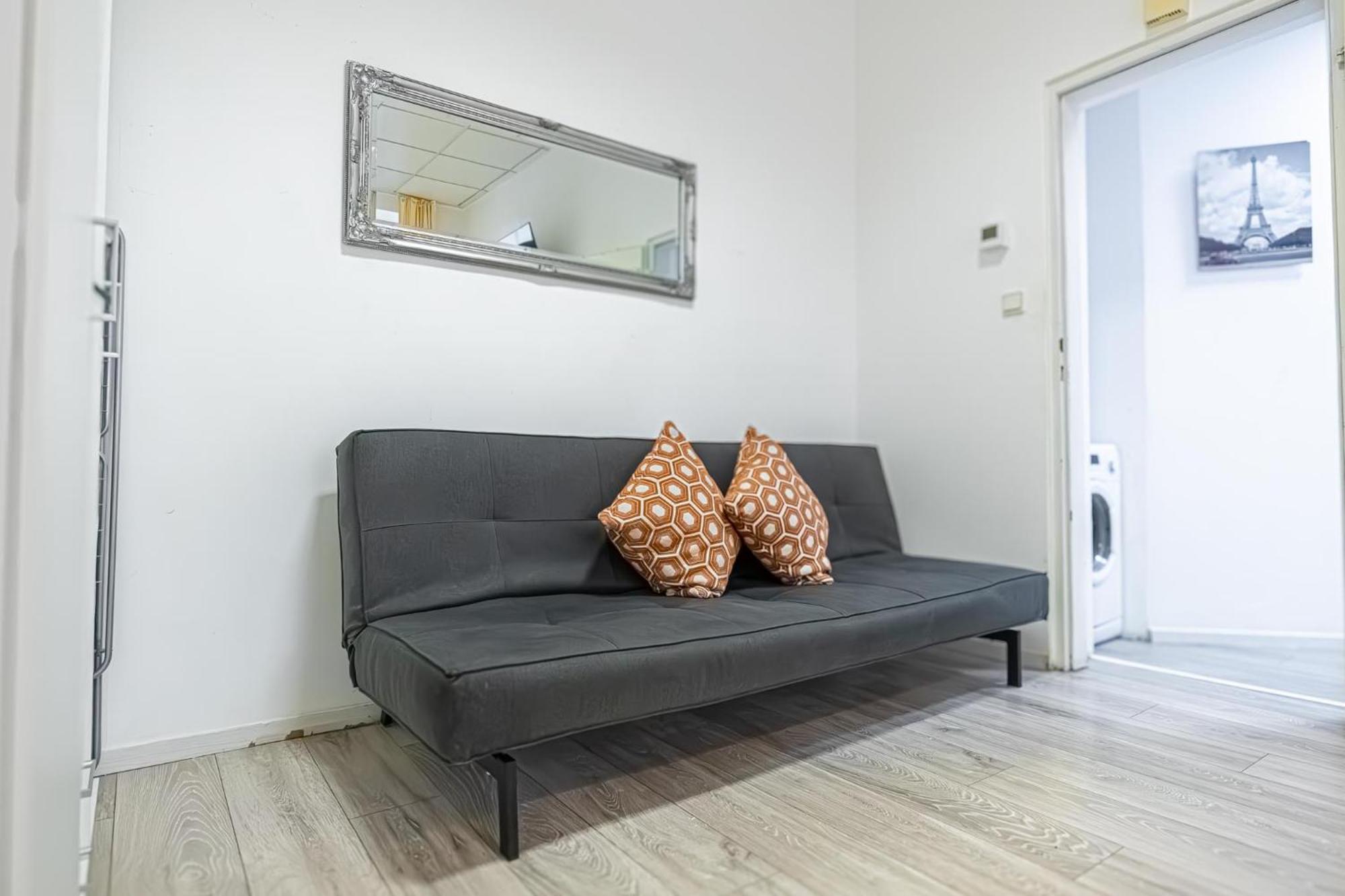 Modern Apartment Suitable For Longstays Wien Exteriör bild
