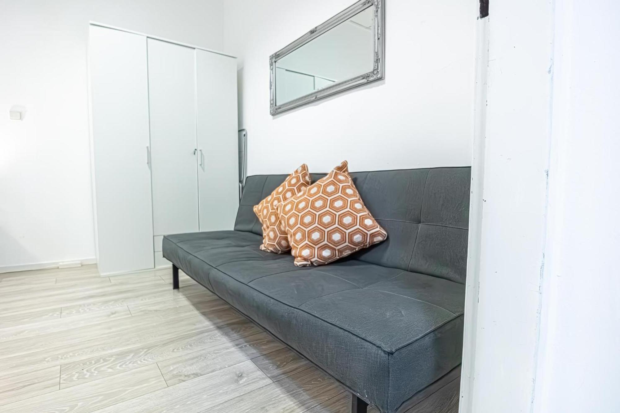 Modern Apartment Suitable For Longstays Wien Exteriör bild